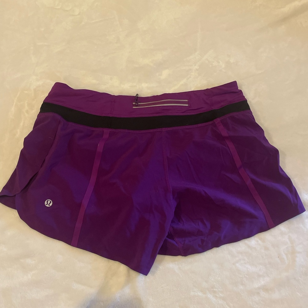 RARE!! Lululemon Athletica Groovy Run Short Bonded
Tender Violet Black Sz 6 - Picture 3 of 5